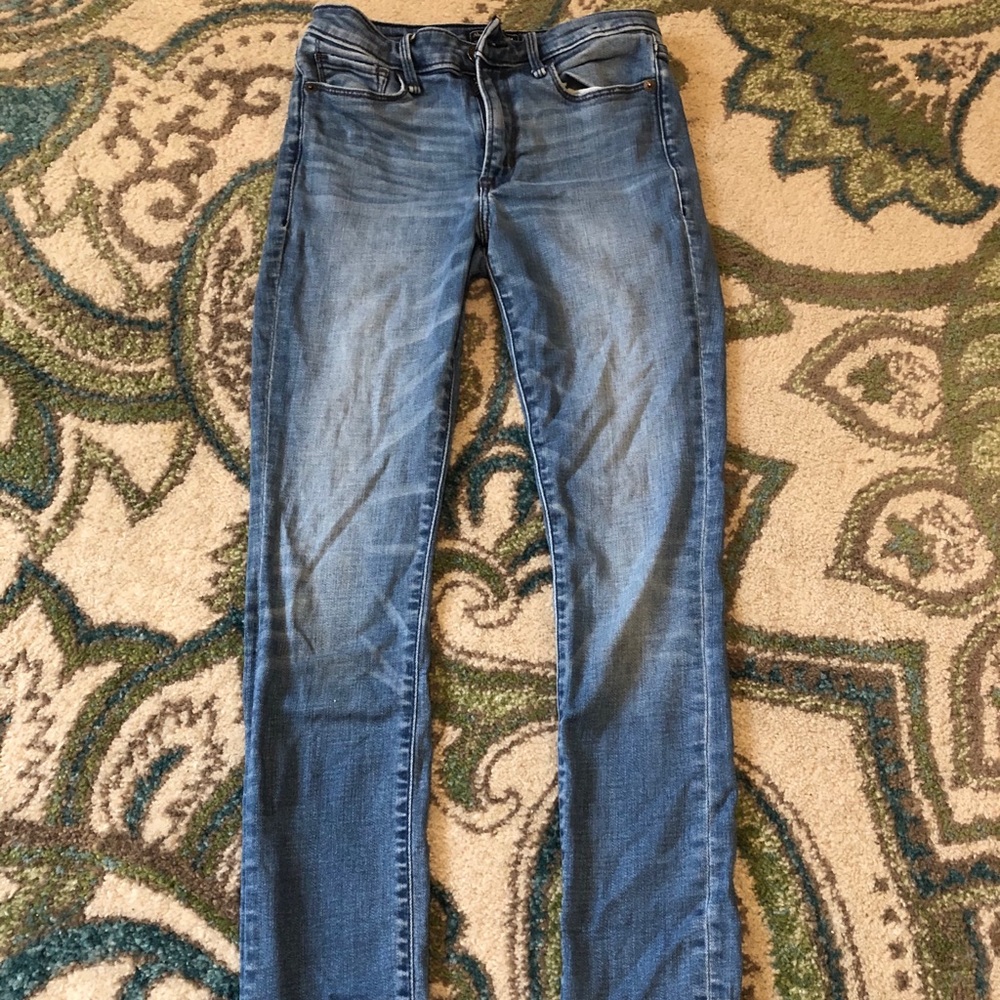 Women’s skinny jeans